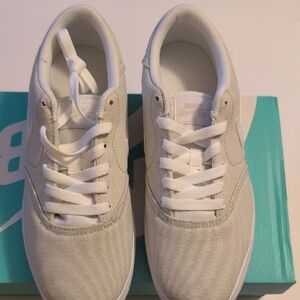 Nike SB Check Canvas Light Bone/White  Size 7Y/Women’s 8.5 Skate/Sneakers